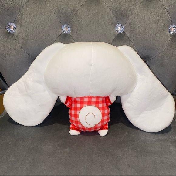 HELLO KITTY & FRIENDS Cinnamoroll Sanrio Holiday Plaid Snowman Plush - Picture 3 of 7